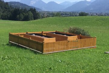 2 Hochbeet auf einem Feld